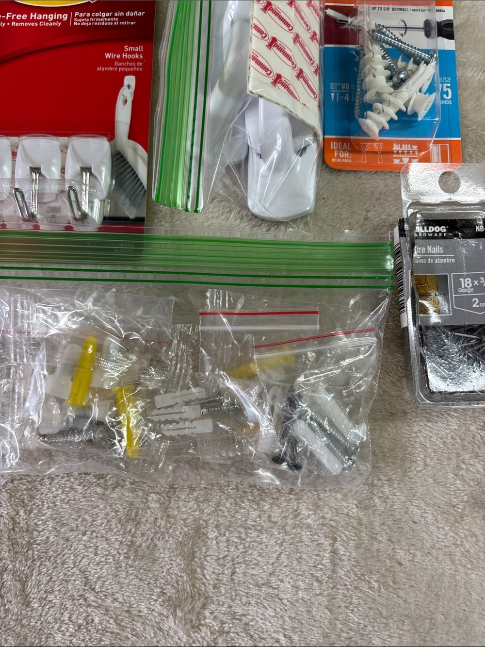 Assorted Wall Hanging Tools - Picture 3 of 9